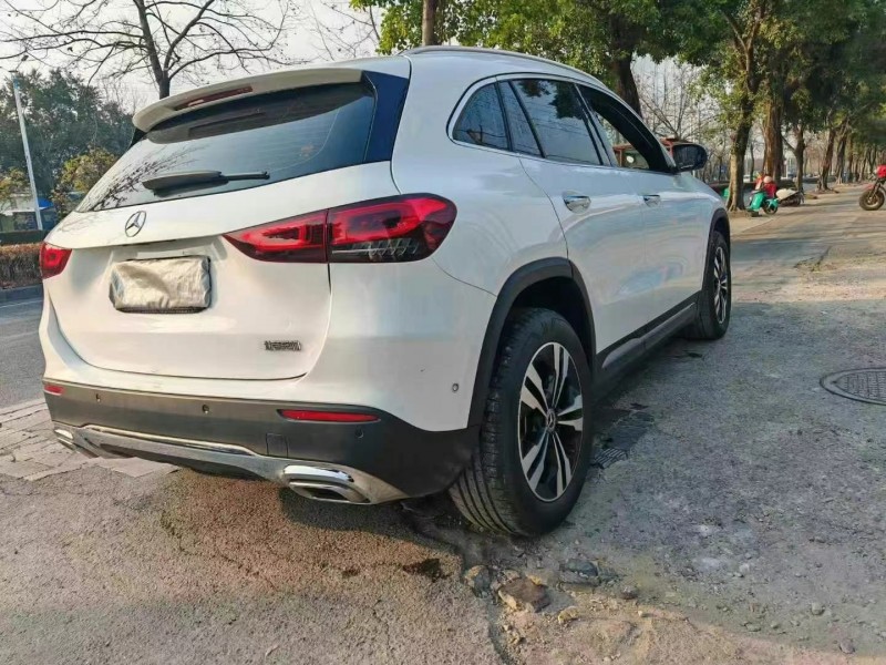 广州22年奔驰GLA5