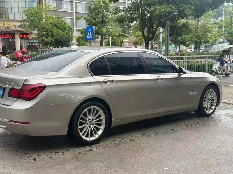 广州14年宝马7系7