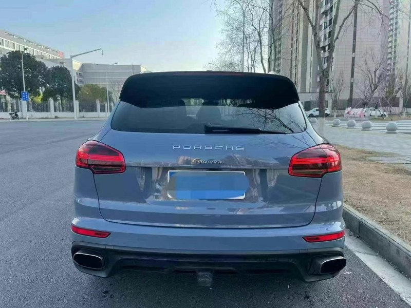 武汉17年保时捷卡宴6