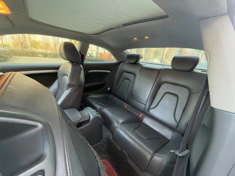 济宁15年奥迪A55