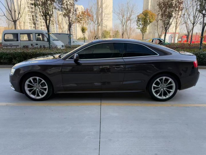 济宁15年奥迪A57