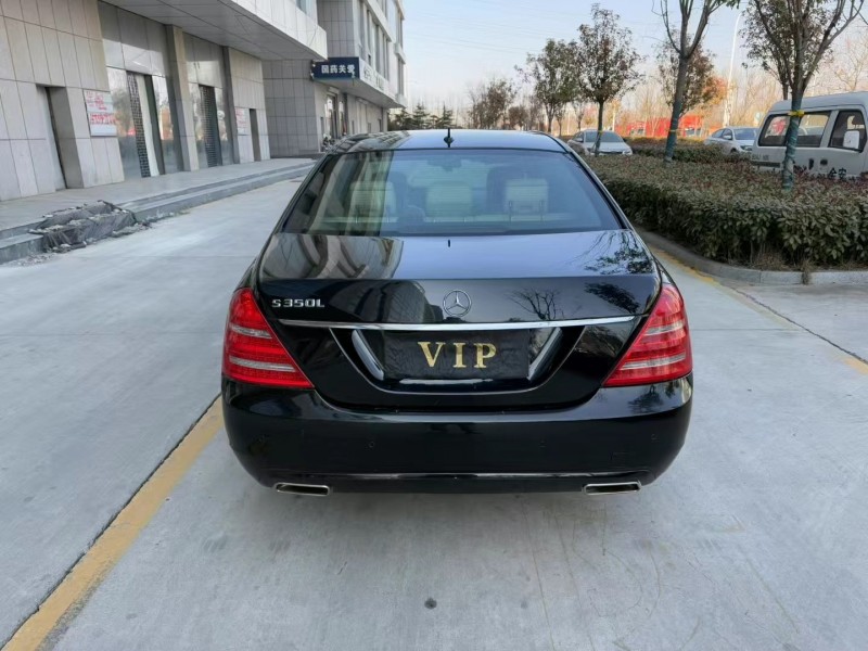 济宁11年奔驰S9