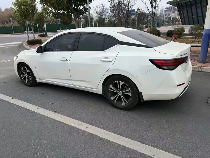 南寧20年日產軒逸8