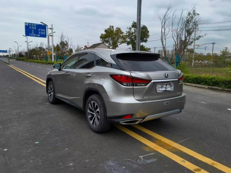 南京21年雷克薩斯RX8