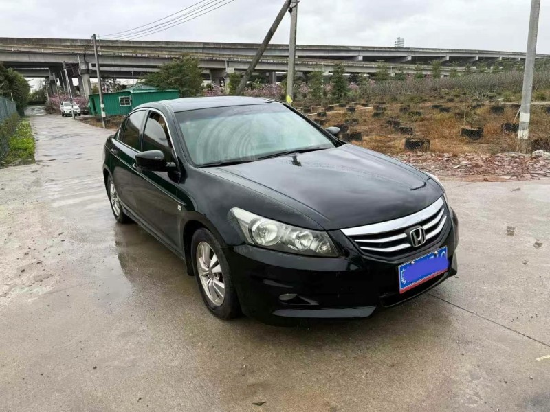 广州11年本田雅阁2