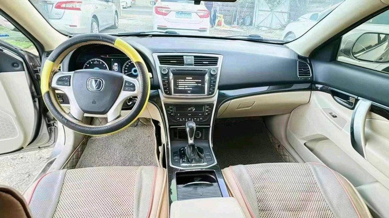 廣州16年長安汽車睿騁4