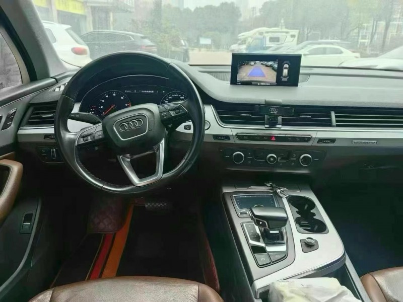 武汉17年奥迪Q74