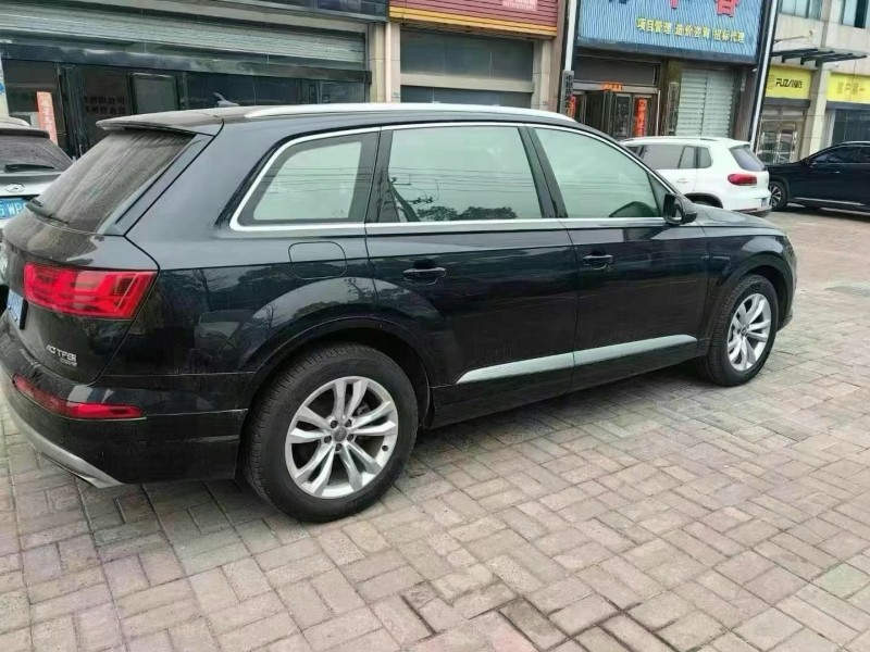 武汉17年奥迪Q77
