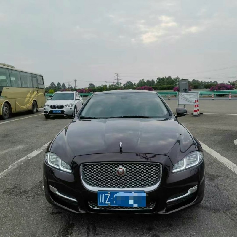 重慶17年捷豹XJL1