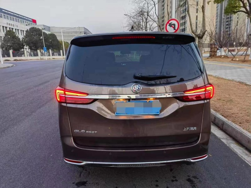 武汉20年别克GL82