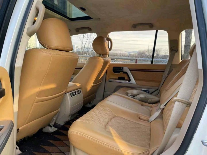 武汉16年丰田兰德酷路泽9