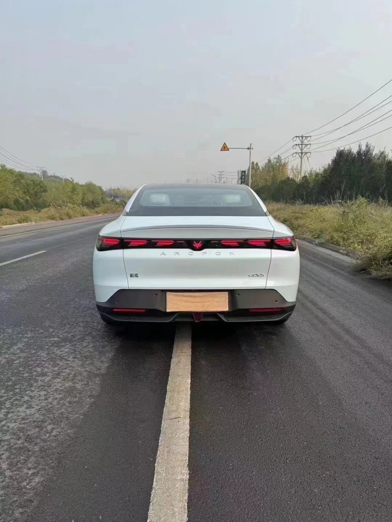 邯鄲24年極狐汽車阿爾法9