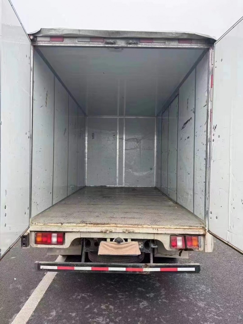 邯鄲23年卡車系列重汽豪沃6