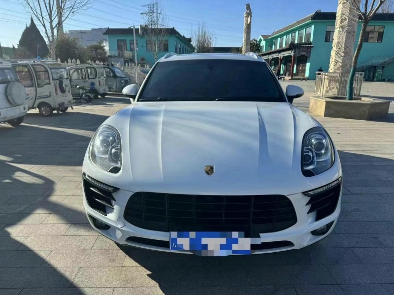 菏泽16年保时捷Macan1