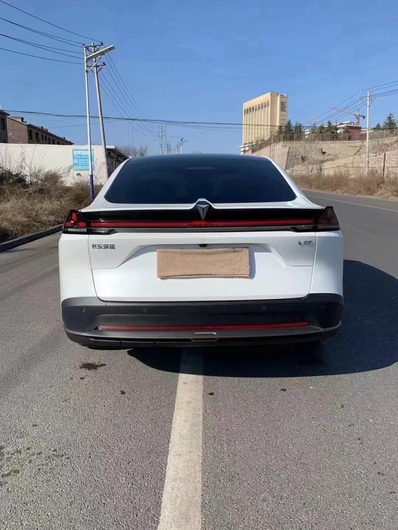 邯鄲25年長安汽車深藍9