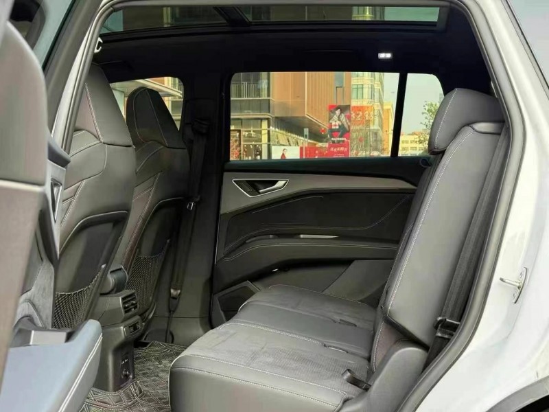 广州22年奥迪Q55