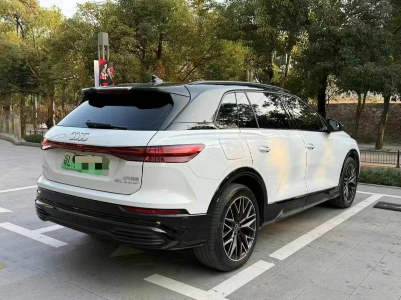 广州22年奥迪Q57