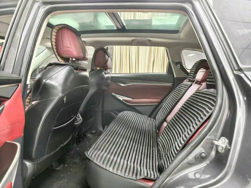 成都21年長安汽車CS755