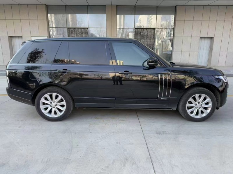 济宁15年路虎揽胜行政7