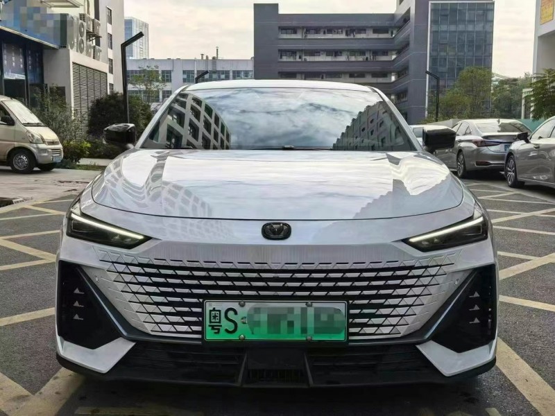 深圳23年長安汽車UNI1