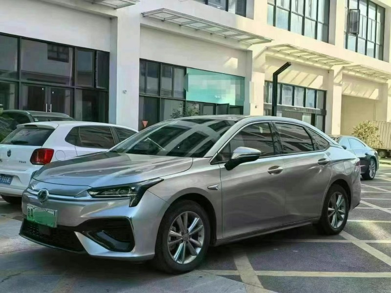 深圳23年威馬汽車W67
