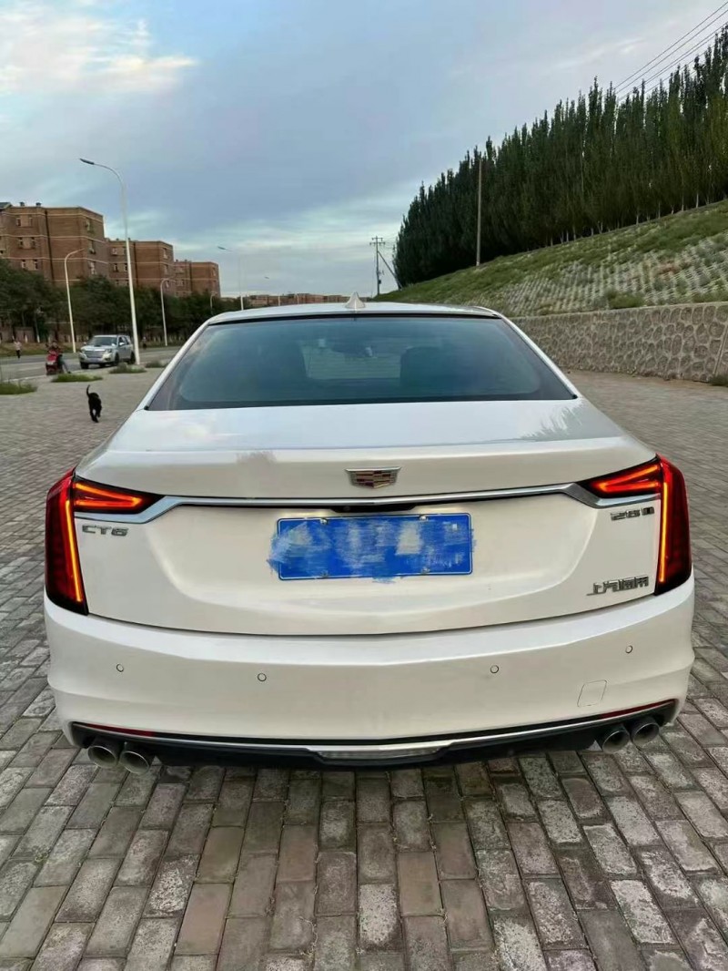 烏海21年凱迪拉克CT62