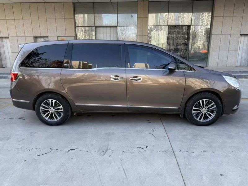 济宁12年别克GL88