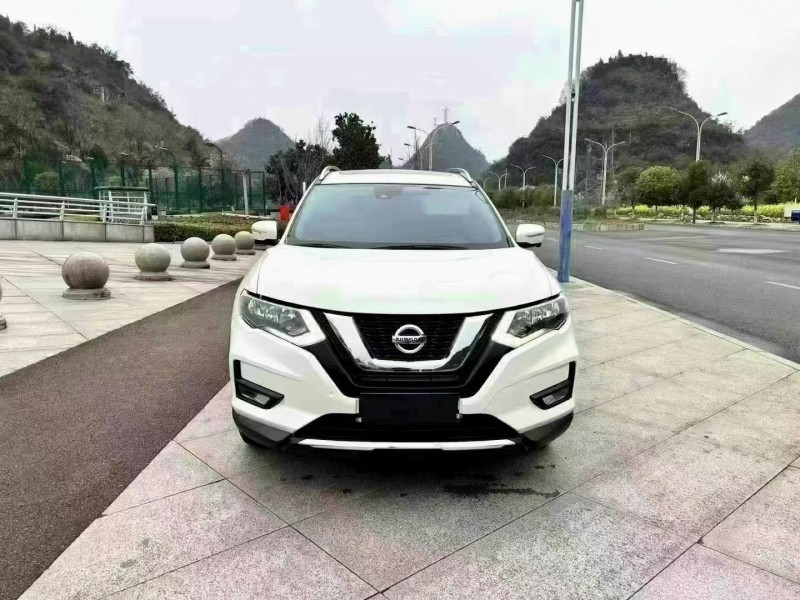 貴陽19年日產奇駿1
