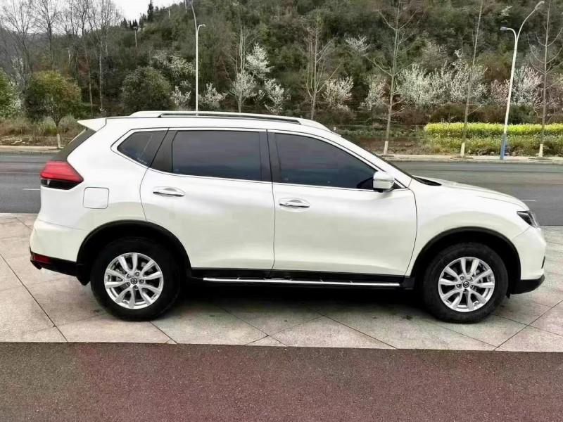貴陽19年日產奇駿6