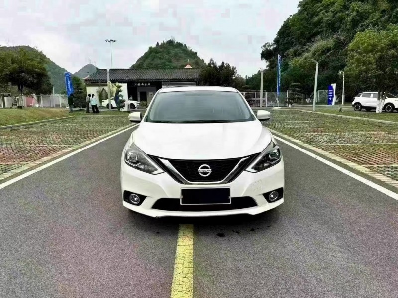 貴陽18年日產軒逸1