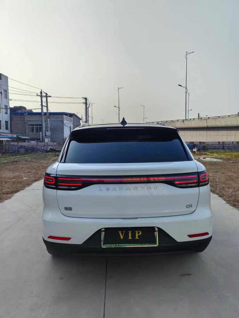 襄陽22年零跑汽車C119