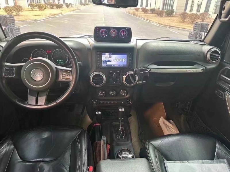 濟南17年Jeep牧馬人4