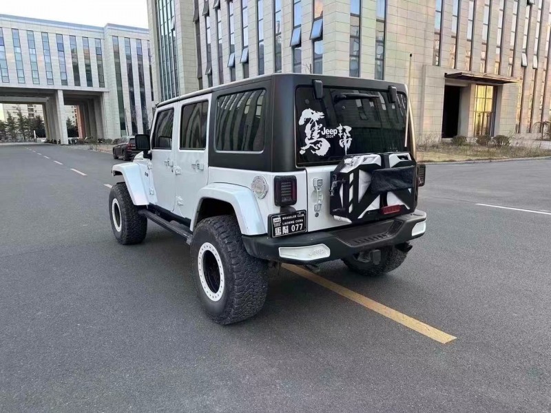 濟南17年Jeep牧馬人8