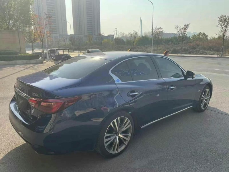 青島23年英菲尼迪Q507