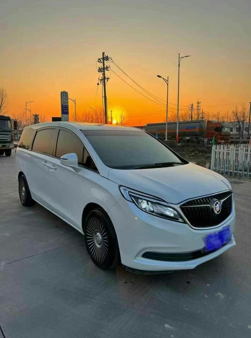 枣庄19年别克GL82