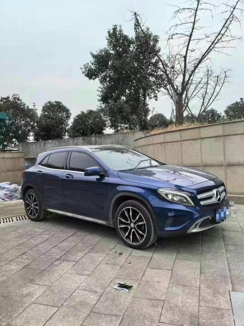 菏泽16年奔驰GLA3