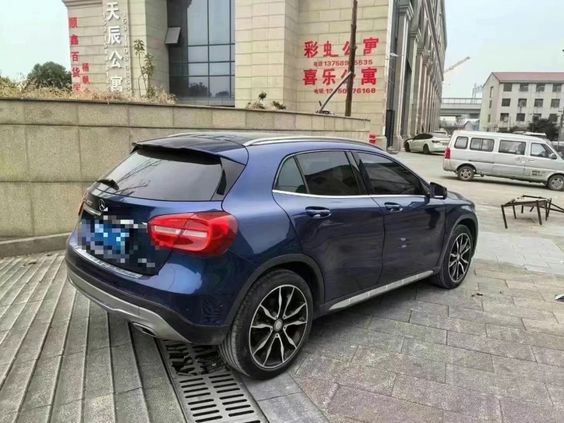 菏泽16年奔驰GLA7