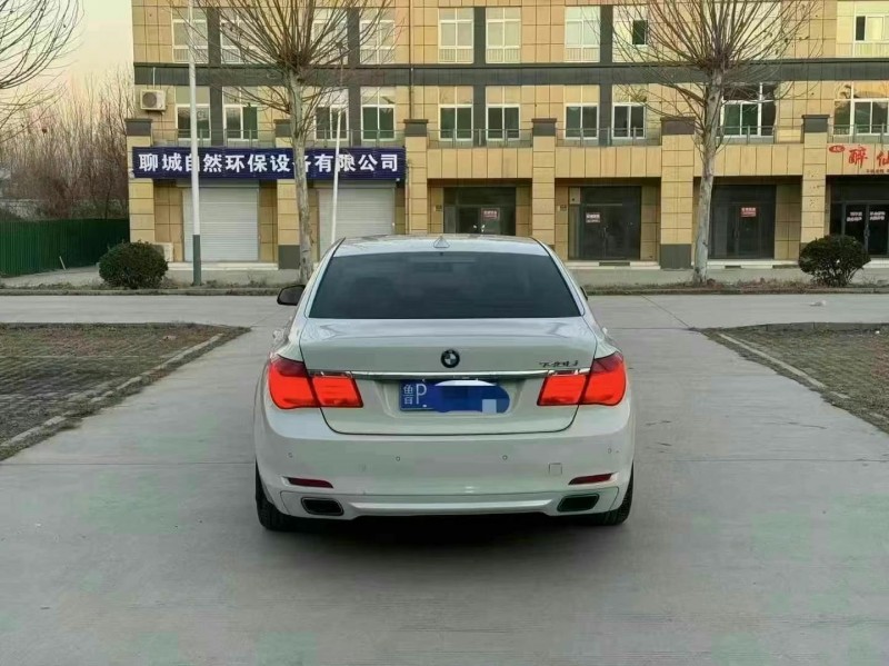 濱州09年寶馬7系8