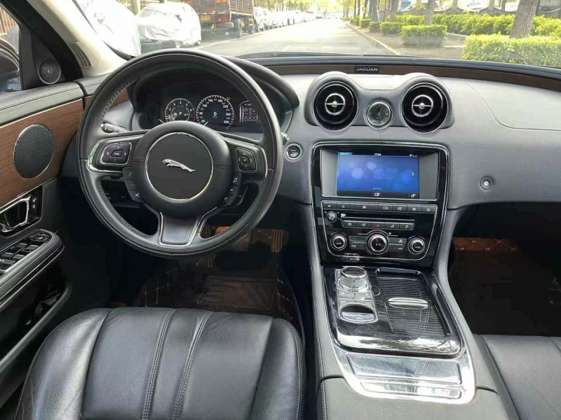 東莞18年捷豹XJL7