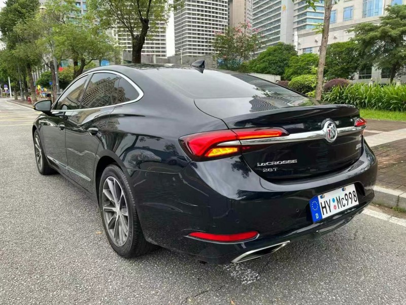 东莞20年别克君越4