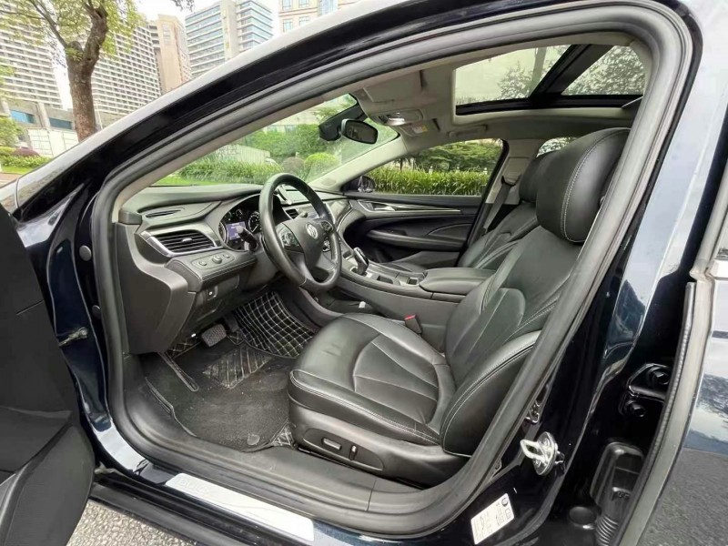 东莞20年别克君越5