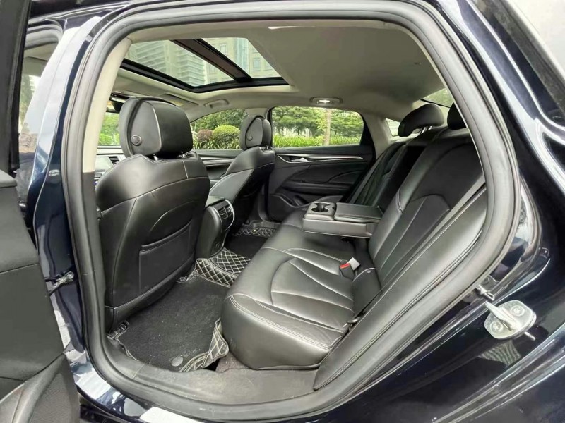 东莞20年别克君越7