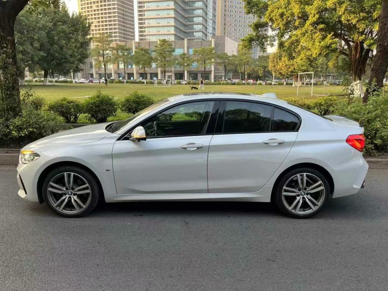 东莞19年宝马1系3