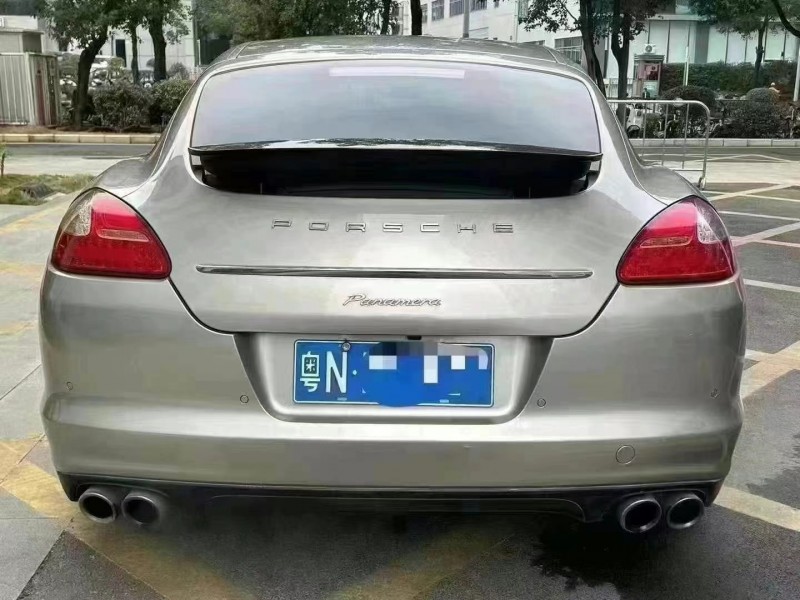 深圳12年保時捷帕拉梅拉5
