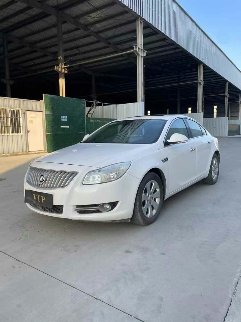 徐州12年别克君威3