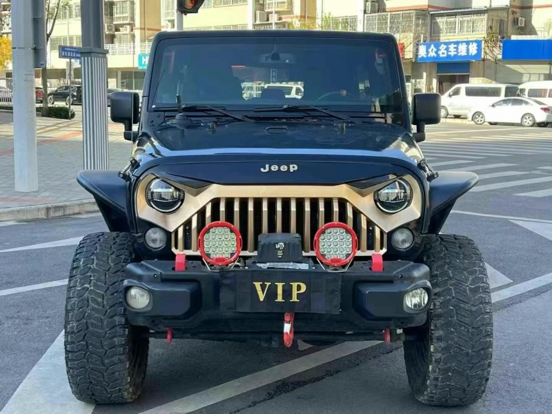 鄭州15年Jeep牧馬人1