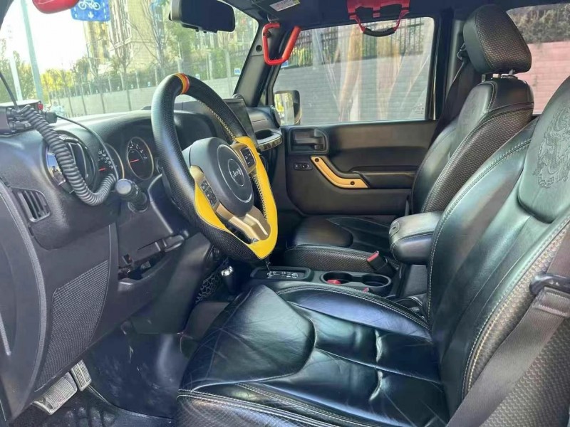 鄭州15年Jeep牧馬人4