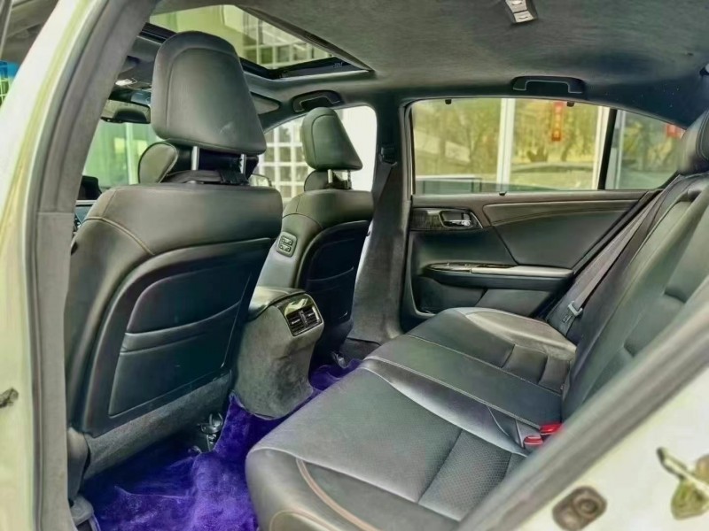 广州16年本田雅阁8