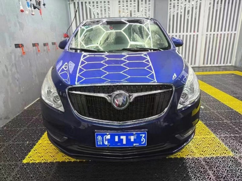 青岛18年别克GL81