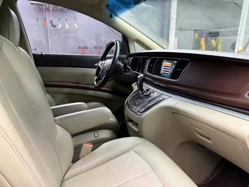 青岛18年别克GL84